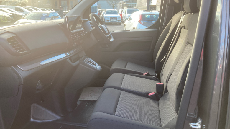 Peugeot Expert L2 Diesel 2.2 BlueHDi 150 Professional Van EAT8